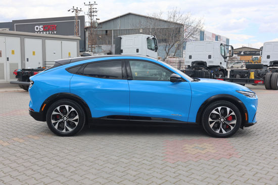 2023 MODEL FORD MUSTANG MACH-E 4X4 STANDART RANGE 270 Hp