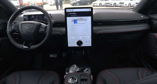 2023 MODEL FORD MUSTANG MACH-E 4X4 STANDART RANGE 270 Hp