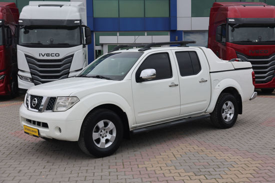 2010 MODEL NISSAN NAVARA 2.5 SE 4X2