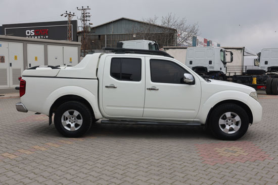 2010 MODEL NISSAN NAVARA 2.5 SE 4X2