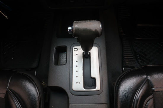 2010 MODEL NISSAN NAVARA 2.5 SE 4X2