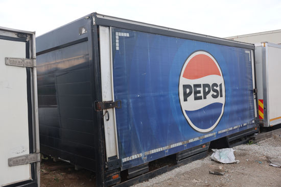 KAYAR PERDELİ MEŞRUBAT KASASI