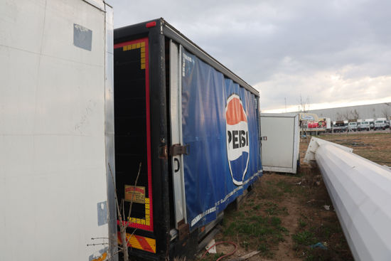 KAYAR PERDELİ MEŞRUBAT KASASI