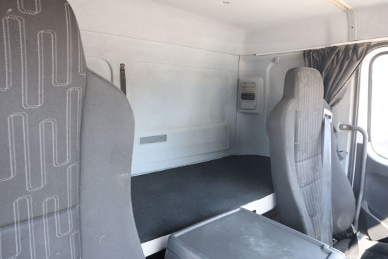 2017 MODEL MERCEDES-BENZ ATEGO 1518 6 TEKER KAYAR PERDELİ KASA KAMYON (YATAKLI)