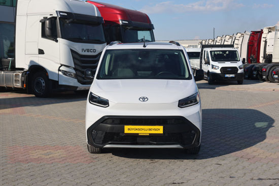 2025 MODEL TOYOTA PROACE CITY 1.5D PASSION X-PACK 130 Hp