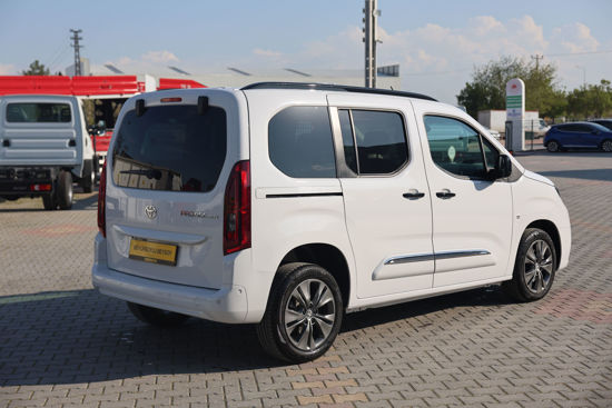 2025 MODEL TOYOTA PROACE CITY 1.5D PASSION X-PACK 130 Hp