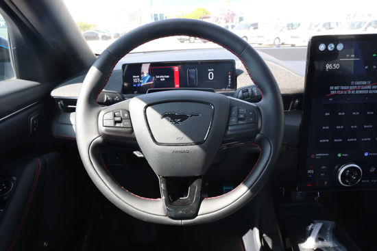 2023 MODEL FORD MUSTANG MACH-E 4X4 STANDART RANGE 270 Hp