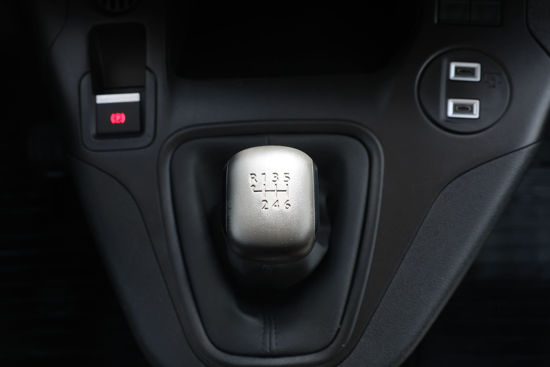 2025 MODEL OPEL COMBO ESSENTIAL 1.5 D M/T 130 Hp