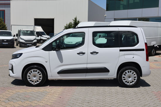 2025 MODEL OPEL COMBO ESSENTIAL 1.5 D M/T 130 Hp