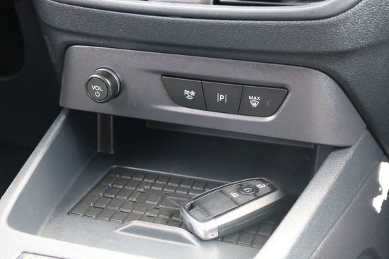 2025 MODEL FORD E-TOURNEO COURİER TİTANIUM 136 HP