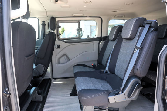 2022 MODEL FORD TOURNEO CUSTOM 2.0 ECOBLUE 320 L 8+1 TİTANİUM 170 Hp A/T (OTOMOBİL RUHSATLI)