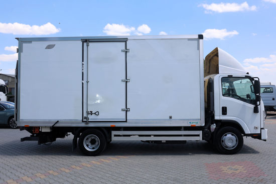 2022 MODEL ISUZU NPR 10 LONG LİFLİ KAPALI  POLYESTER KASALI KAMYON