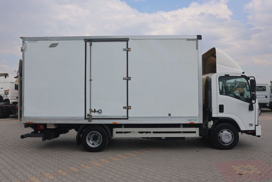 2022 MODEL NPR 10 LONG LİFLİ KAPALI  POLYESTER KASALI KAMYON