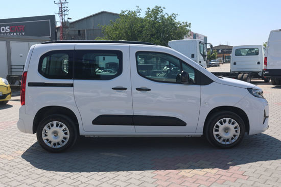 2026 MODEL OPEL COMBO ESSENTIAL 1.5 D 130 Hp A/T