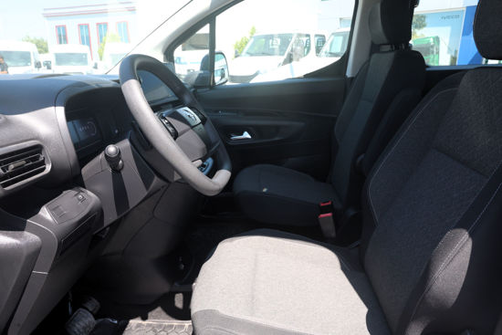 2026 MODEL OPEL COMBO ESSENTIAL 1.5 D 130 Hp A/T