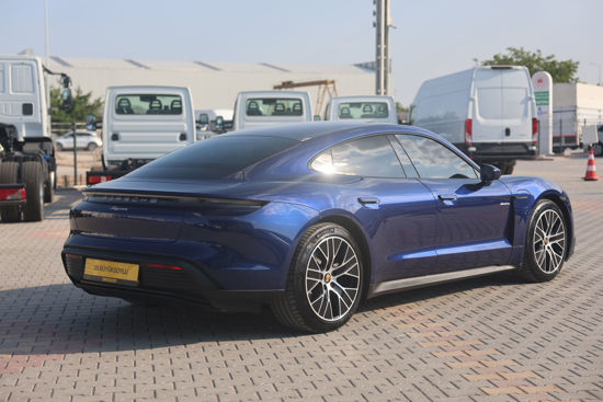 2022 MODEL PORSCHE TAYCAN PERFORMANCE PLUS 476 Hp