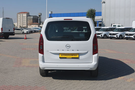 2025 MODEL OPEL COMBO ESSENTIAL 1.5 D M/T 130 Hp