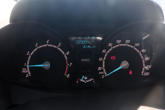 2023 MODEL FORD TOURNEO COURIER KOMBİ 1.0 LPG COLORLINE A/C