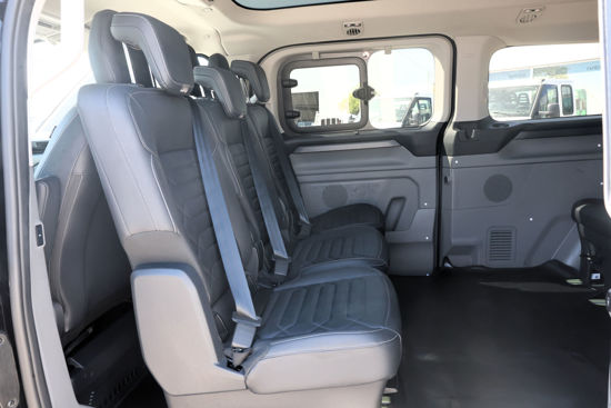2025 MODEL FORD TOURNEO CUSTOM 2.0 ECOBLUE 320 L 8+1  TİTANİUM PLUS 170 Hp (OTOMOBİL RUHSATLI)