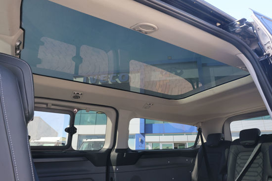 2025 MODEL FORD TOURNEO CUSTOM 2.0 ECOBLUE 320 L 8+1  TİTANİUM PLUS 170 Hp (OTOMOBİL RUHSATLI)