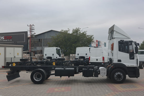 2015 MODEL IVECO EURO CARGO 150 E 18 ŞASE KAMYON
