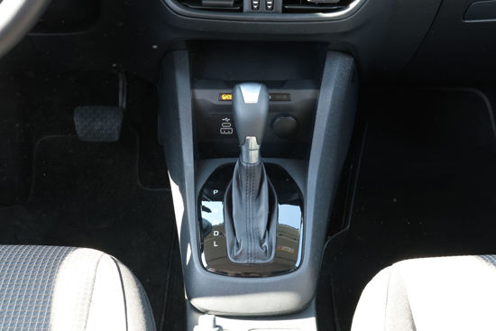 2025 MODEL FORD TOURNEO COURIER KOMBİ 1.0 ECOBOOST DLX 125 Hp A/T
