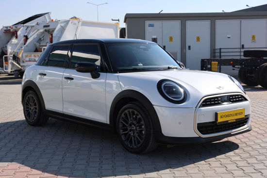 2024 MODEL MINI COOPER 1.5 FAVOURED 156 Hp A/T