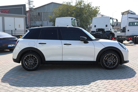 2024 MODEL MINI COOPER 1.5 FAVOURED 156 Hp A/T