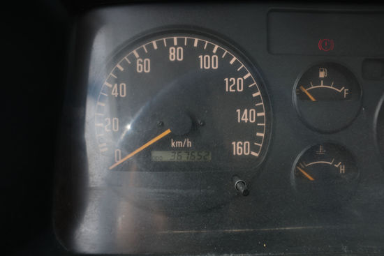 1998 MODEL ISUZU NKR AÇIK SAÇ KASA KAMYONET